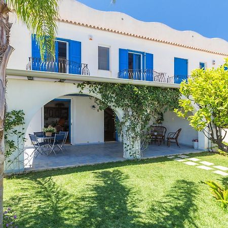 Villa Oliana マリーナ・ディ・ラグーザ 部屋 写真